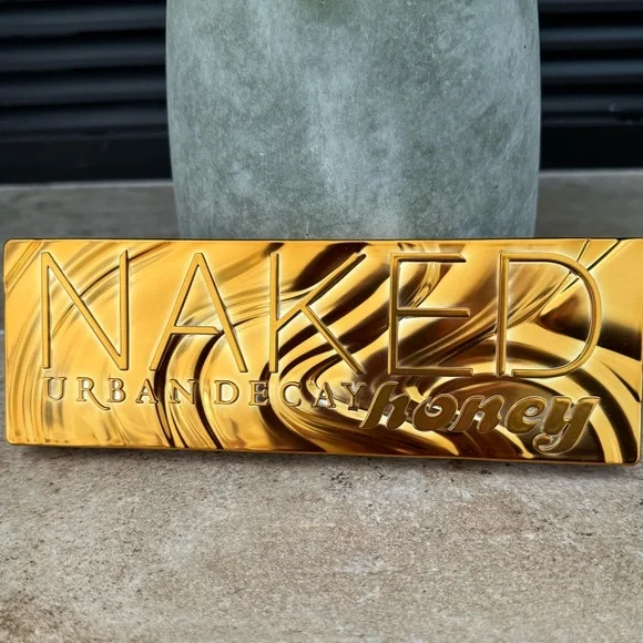 NWT Urban Decay Naked Honey Eyeshadow Palette - Picture 3 of 4